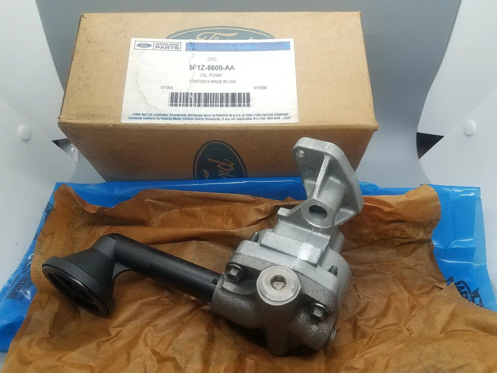 OEM FORD 5F1Z6600AA OIL PUMP, New 5F1Z-6600-AA