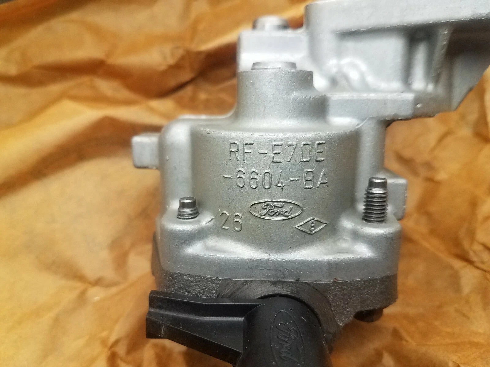 OEM FORD 5F1Z6600AA OIL PUMP, New 5F1Z-6600-AA