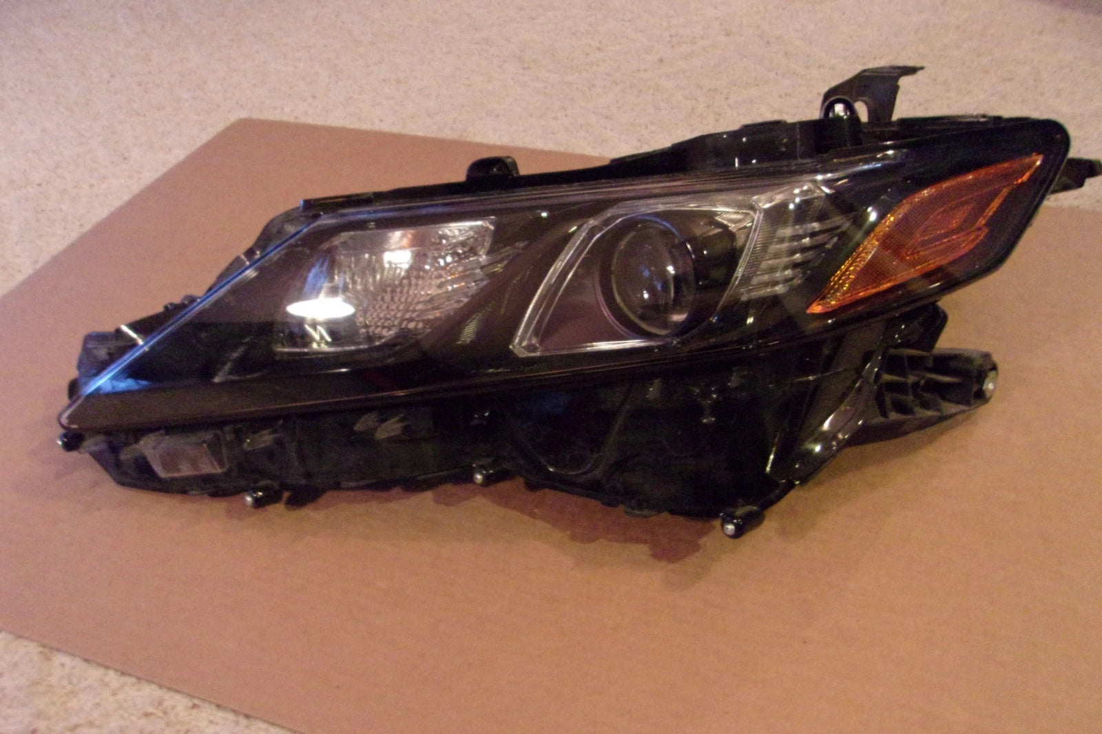 2019 2020 2022 TOYOTA CAMRY LEFT HEADLIGHT LED OEM